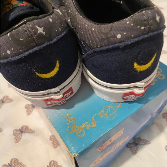 Sailor moon limited edition vans - Picture 4 of 6